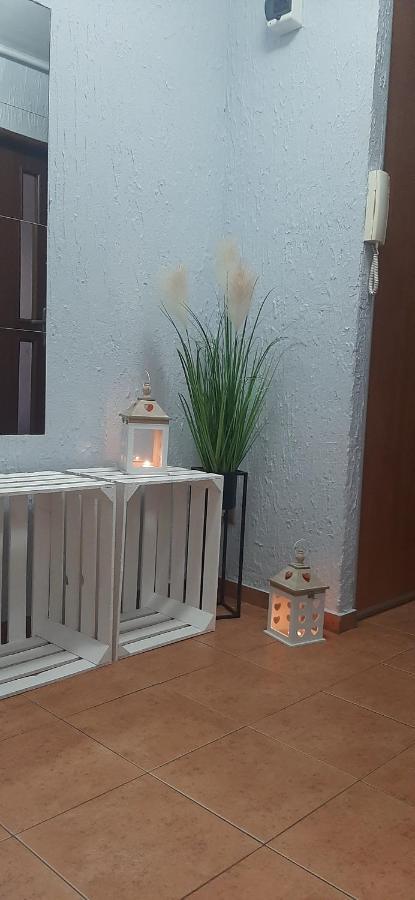 Flowers Apartament Apartment Pila Ngoại thất bức ảnh